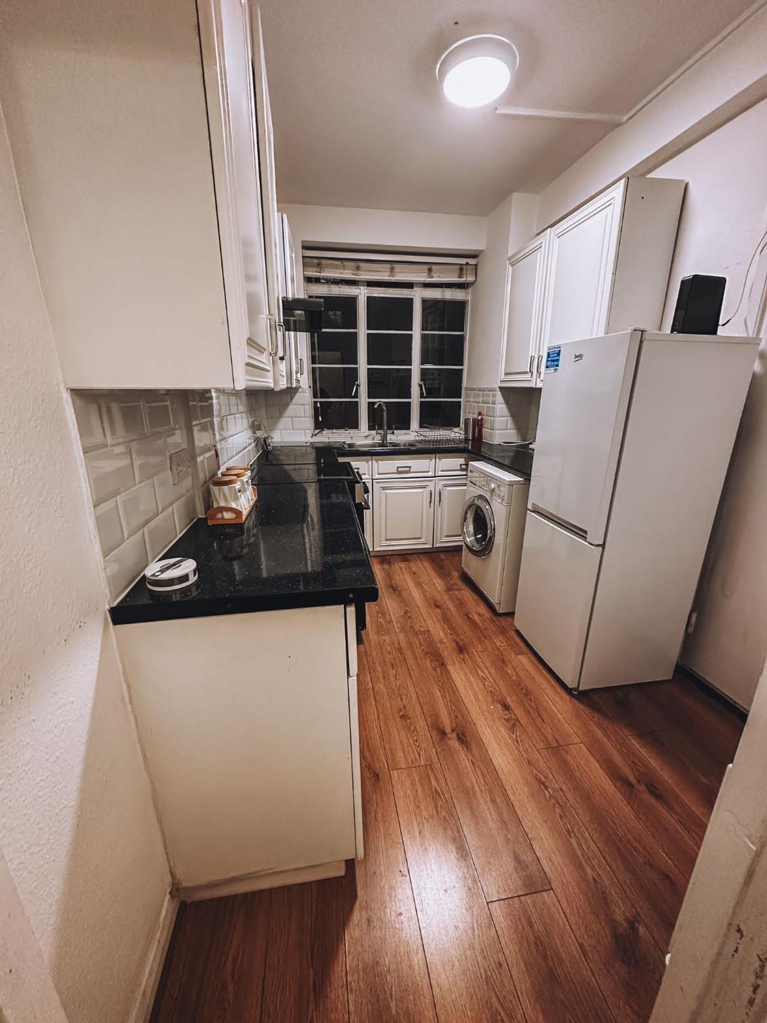 Cosy 2 Bedroom Apartment In Swiss Cottage. London Eksteriør billede