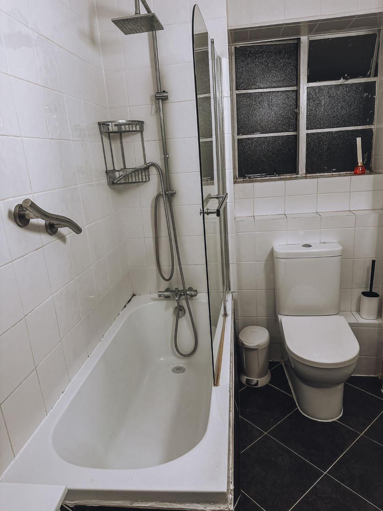 Cosy 2 Bedroom Apartment In Swiss Cottage. London Eksteriør billede