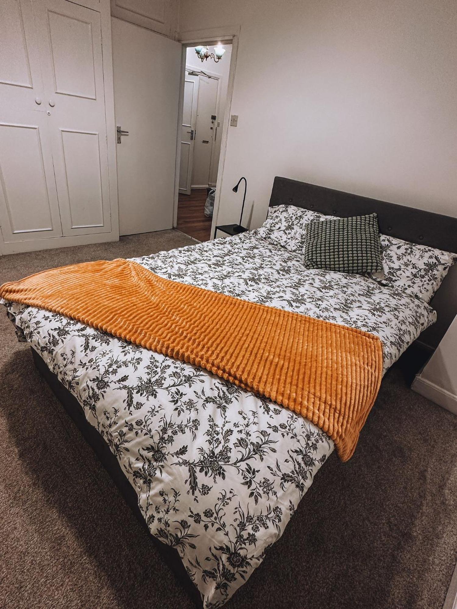 Cosy 2 Bedroom Apartment In Swiss Cottage. London Eksteriør billede